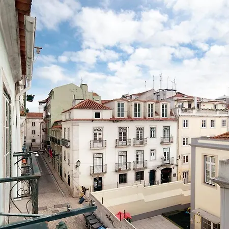 Appartement Stylish Stay, Renovated Gem In Bairro Alto *