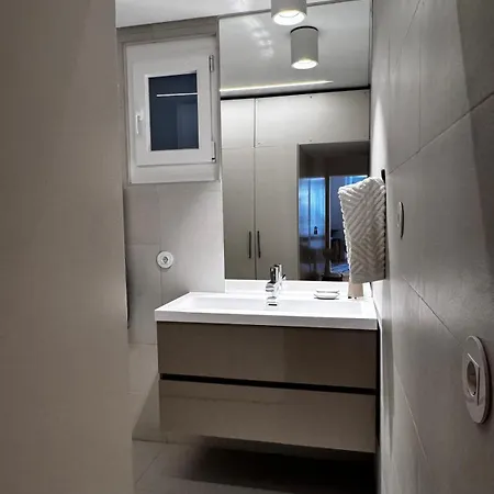 Stylish Stay, Renovated Gem In Bairro Alto Appartement *