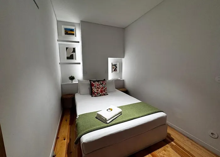 Stylish Stay, Renovated Gem In Bairro Alto Apartament